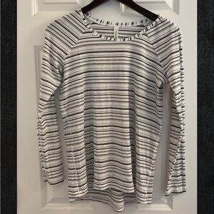Lululemon Emerald Long Sleeve Top - Size 6 - Cut Back Stripe White Black